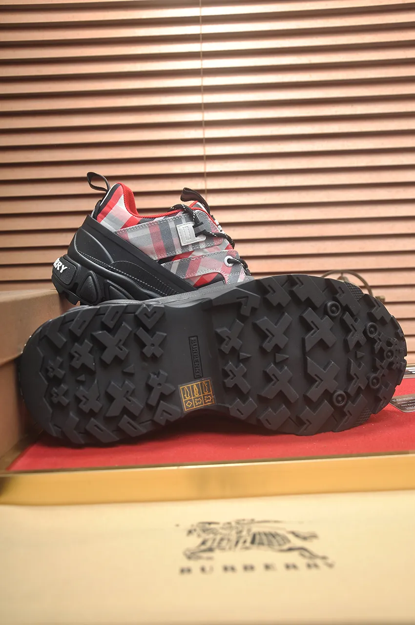 Men's shoes 💰640💶[Burberry] (cowhide lining) classic low-top sneakers｜Imported cowhide with classic plaid fabric｜Cow leather lining｜Original outsole｜Fine workmanship and comfortable to wear Size: 38-44 (customized at 45)